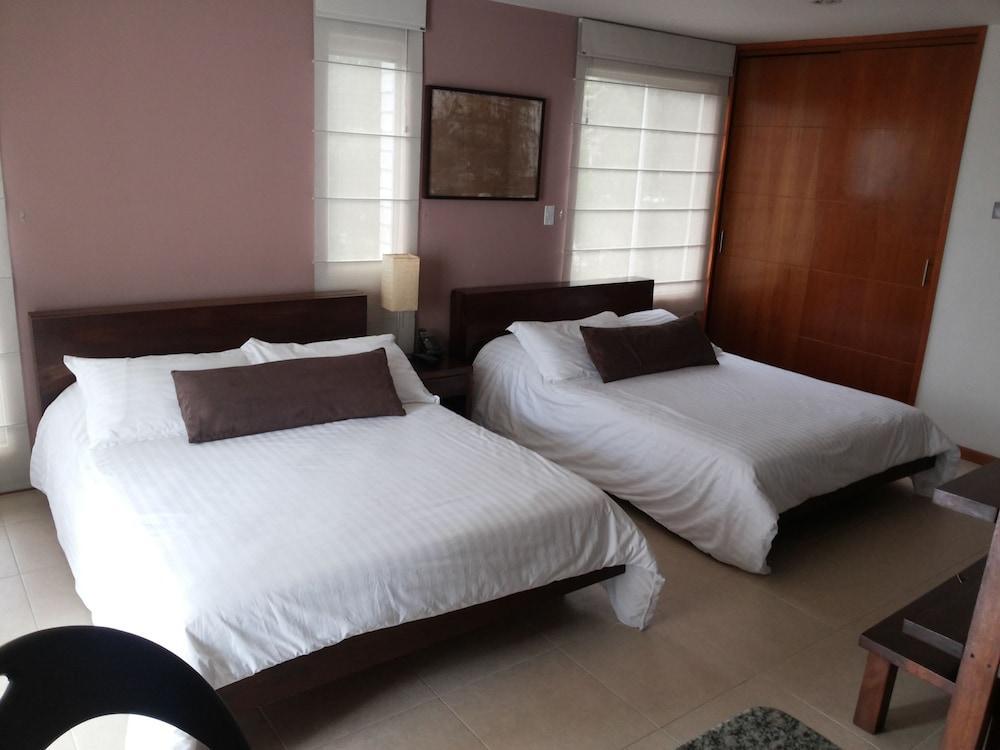 Cyan Suites Poblado By Mde Bnb Медельин Экстерьер фото