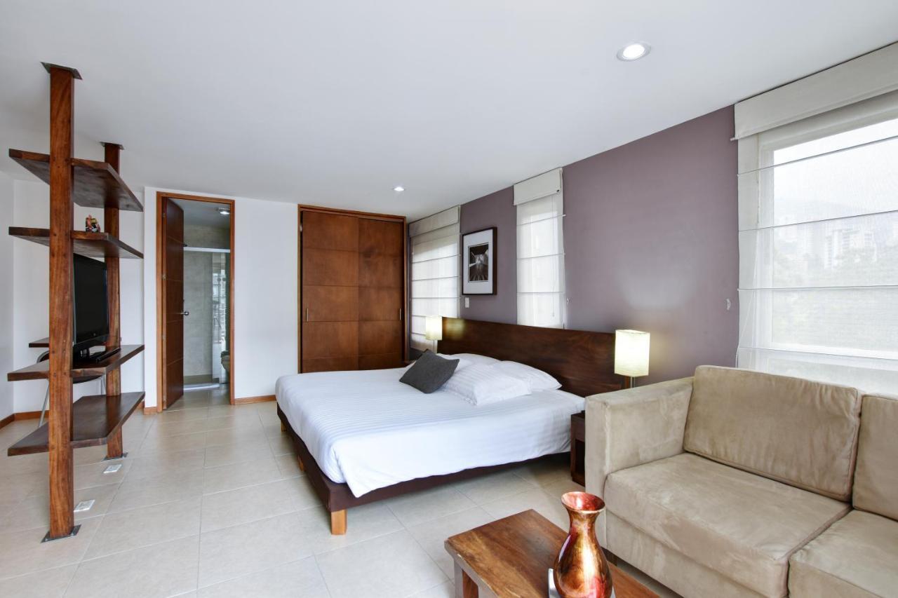 Cyan Suites Poblado By Mde Bnb Медельин Экстерьер фото