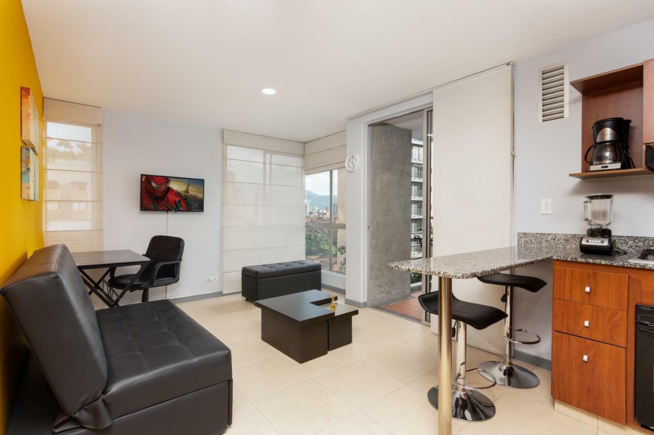Cyan Suites Poblado By Mde Bnb Медельин Экстерьер фото